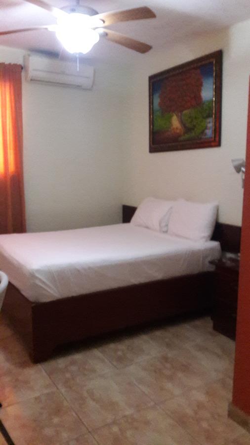 Hotel Samana Spring Kültér fotó