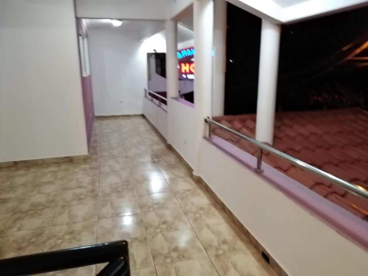 Hotel Samana Spring Kültér fotó